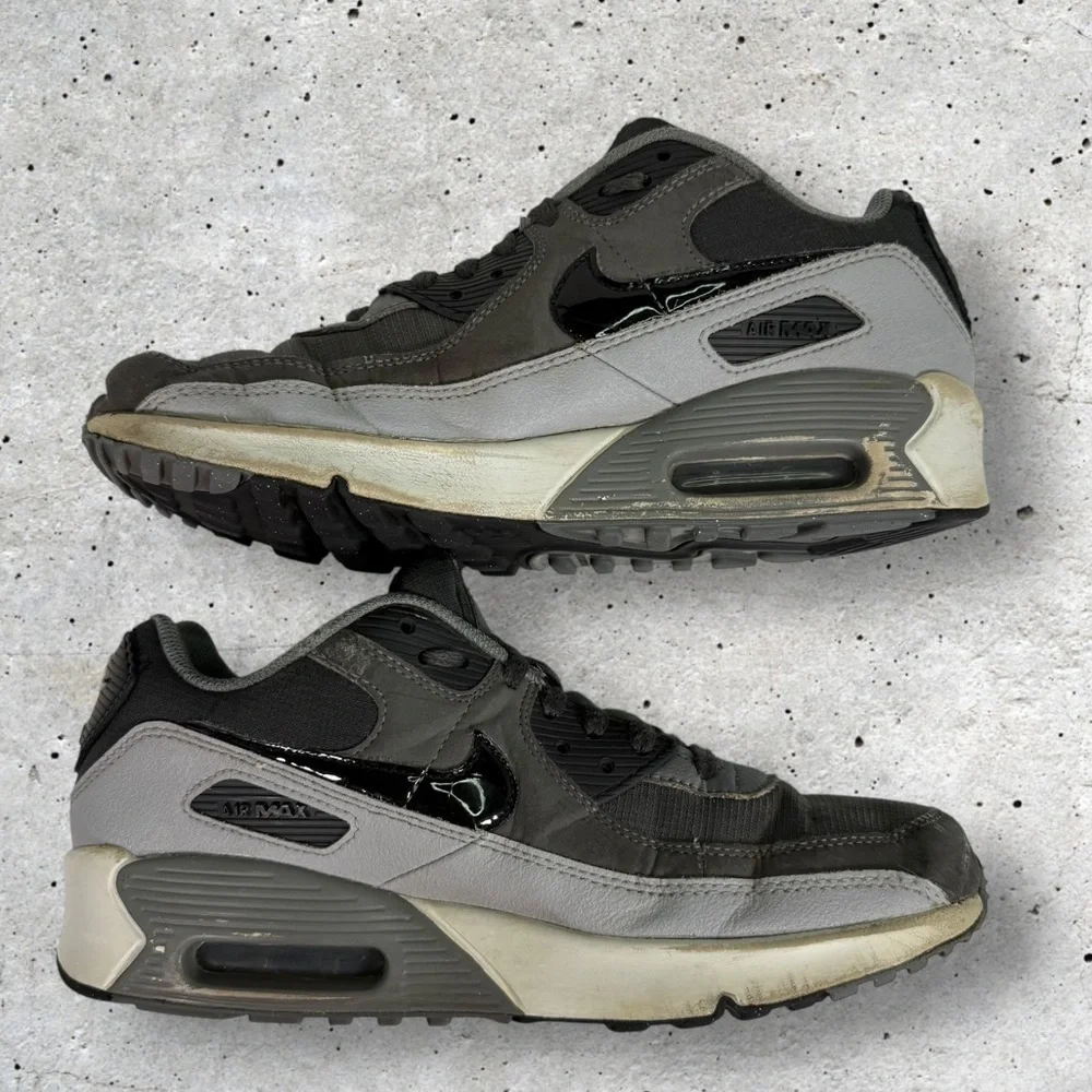 Kids Air Max 90 size 6Y